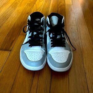 Nike Air Jordan 1 Mid